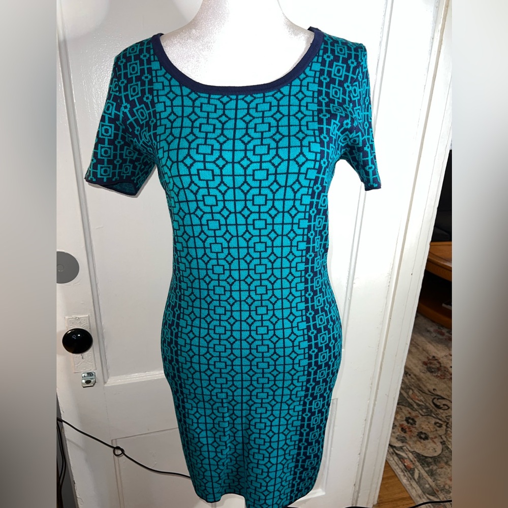 Romeo & Juliet Couture Teal Geometric Midi Dress